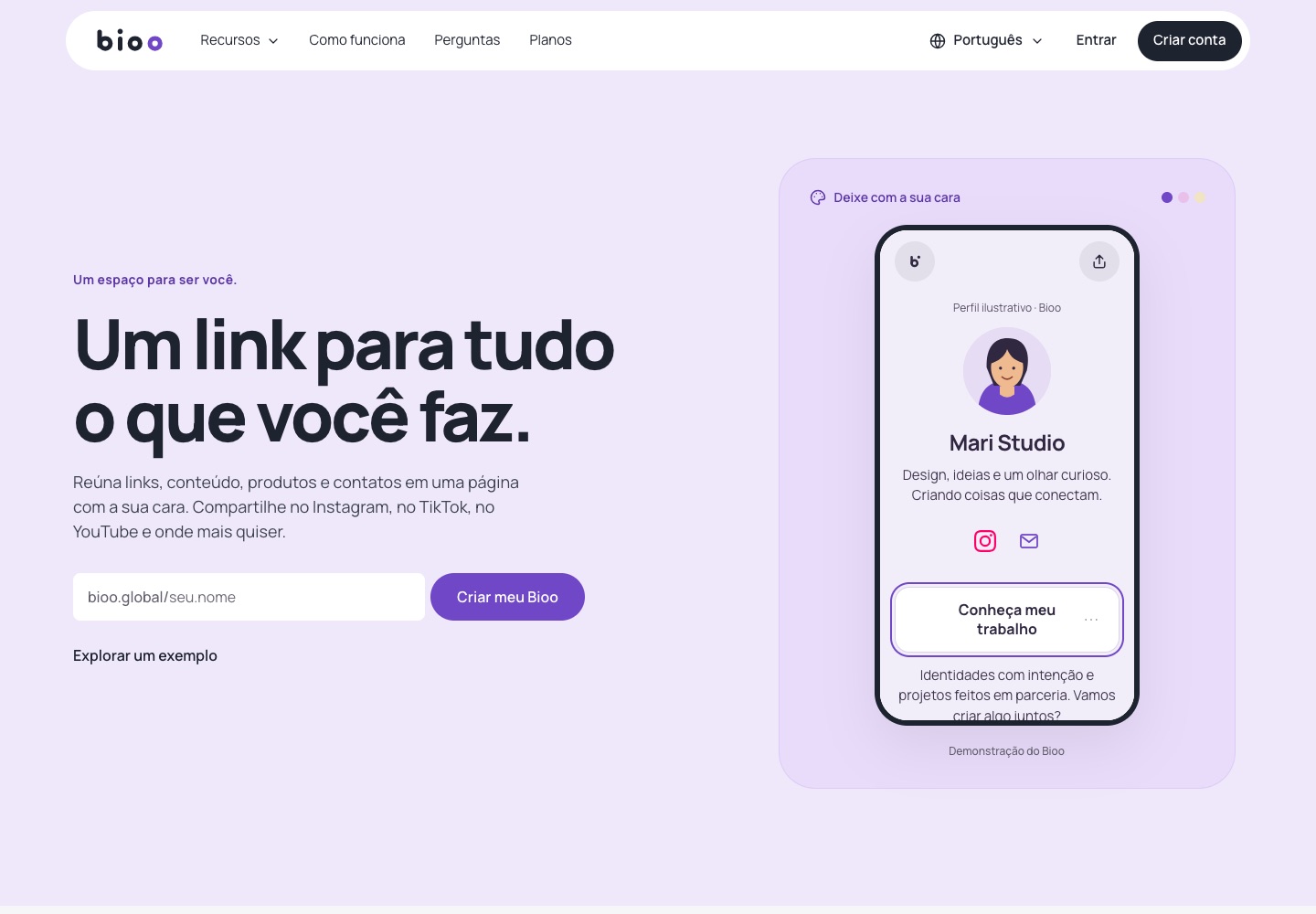 Página inicial do Bioo com o título Um link para tudo o que você faz, campo para escolher o endereço da página e a demonstração de um perfil ilustrativo em moldura de celular.